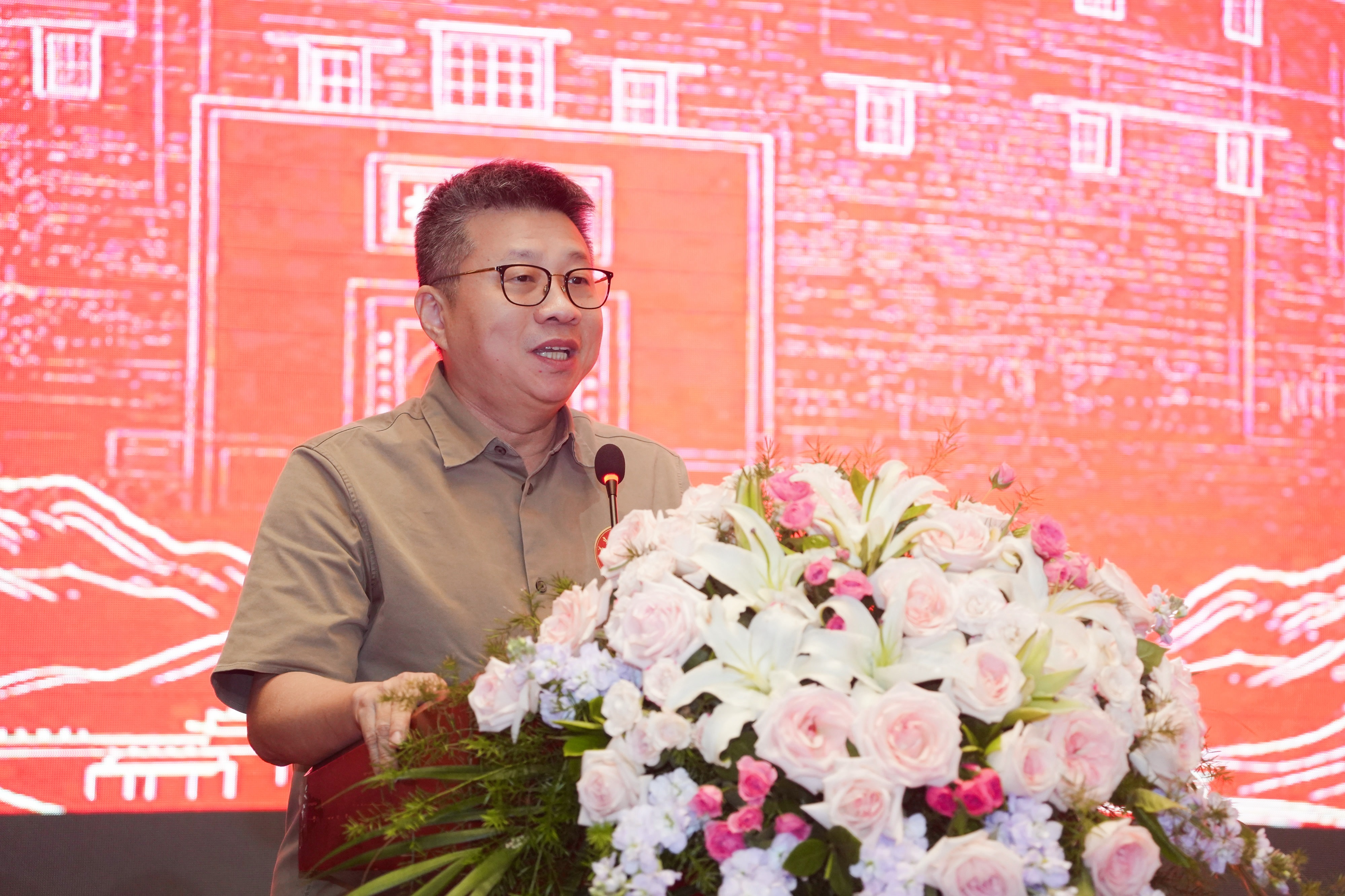 福州校友代表王跃仁发言.jpg